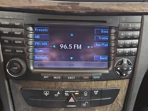 Used 2005 Mercedes-Benz E 500 Sedan image 16