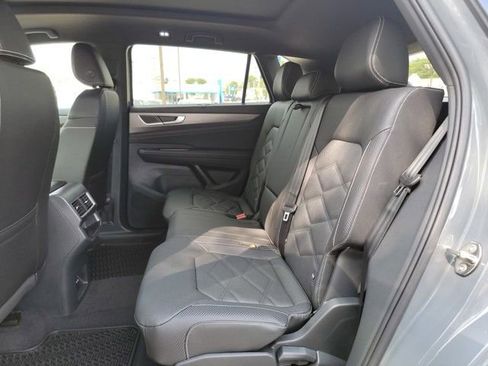New 2026 Volkswagen Atlas Cross Sport SE image 14