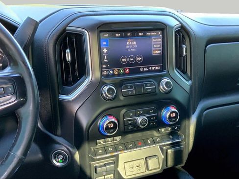 Used 2020 GMC Sierra 1500 AT4 w/ AT4 Premium Package AWD/4WD image 7