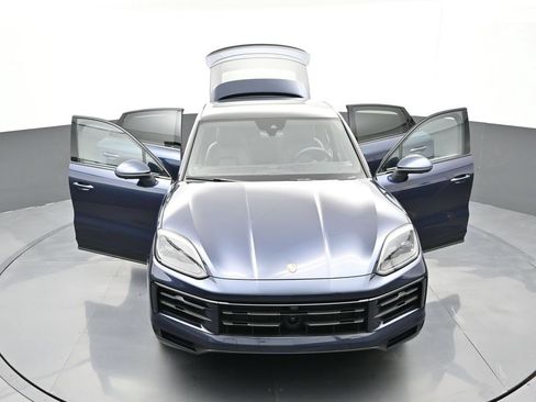 New 2025 Porsche Cayenne S AWD/4WD image 31