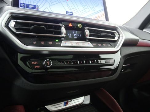 Certified 2025 BMW X4 M40i image 27