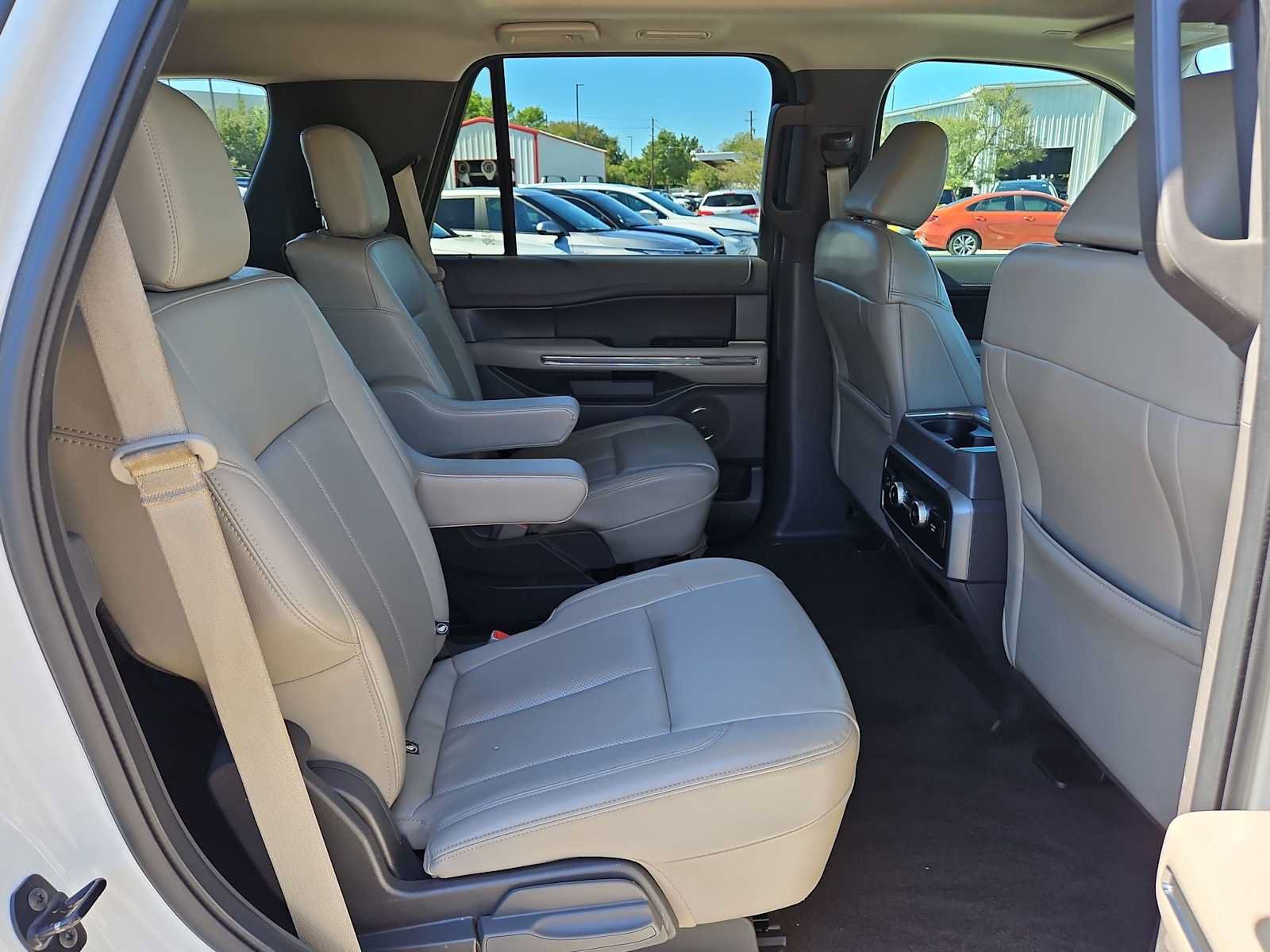 Used 2021 Ford Expedition XLT AWD/4WD image 20