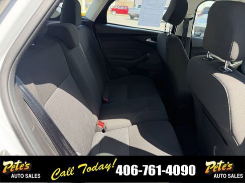 Used 2017 Ford Focus SE FWD image 13