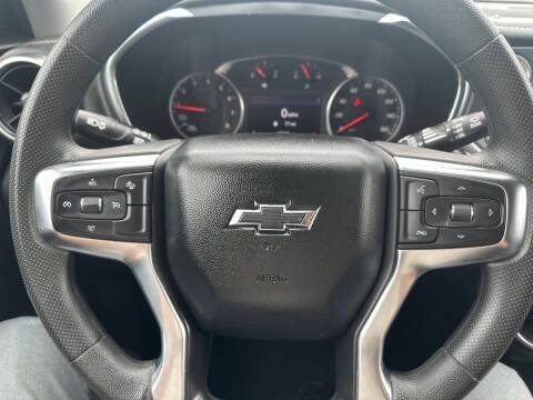 Used 2025 Chevrolet Blazer LT FWD image 14