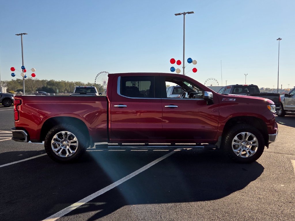 Used 2023 Chevrolet Silverado 1500 LTZ AWD/4WD image 12
