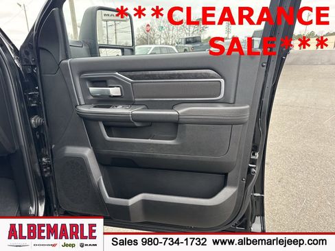 Used 2024 RAM 2500 Big Horn w/ Night Edition image 28