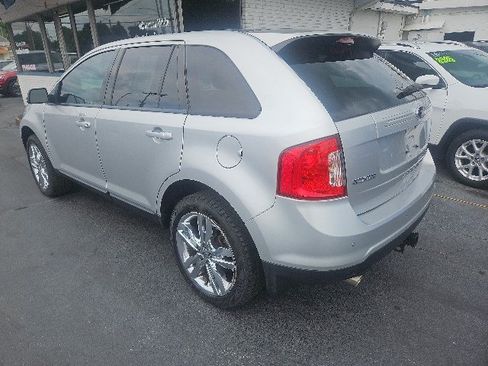 Used 2014 Ford Edge SEL w/ Equipment Group 205A FWD image 4