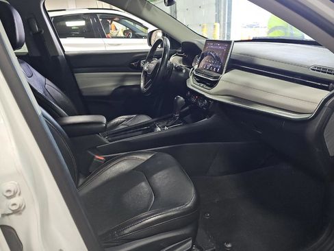 Used 2022 Jeep Compass Limited image 13