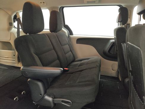 Used 2015 Dodge Grand Caravan American Value Package image 19