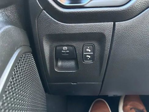 Certified 2023 RAM 1500 Big Horn image 28