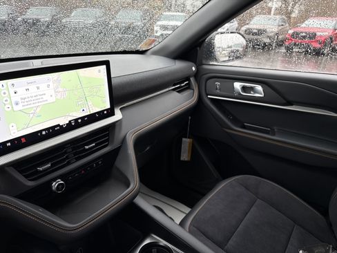 New 2026 Ford Explorer Tremor w/ Tremor Convenience Package image 37