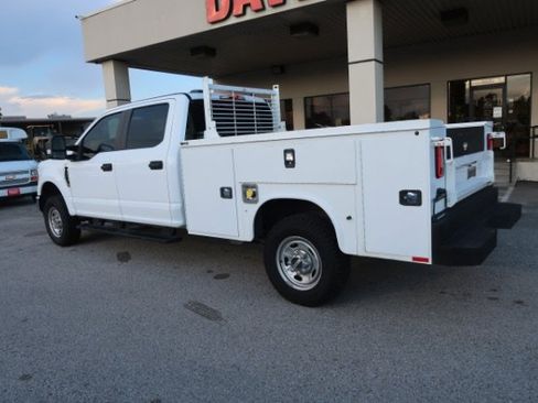 Used 2022 Ford F250 XL w/ Power Equipment Group AWD/4WD image 6