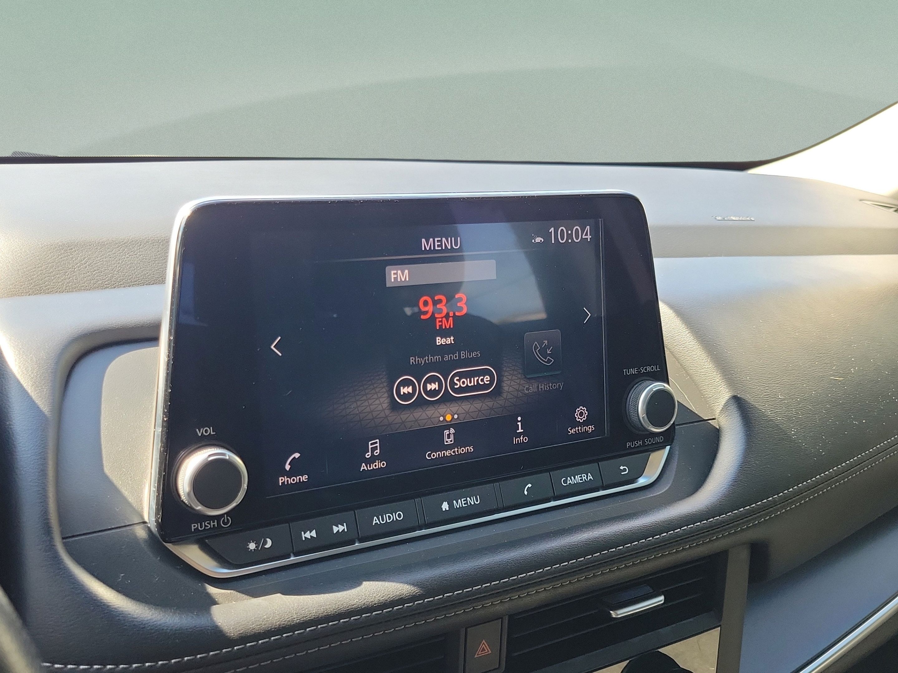 Used 2024 Nissan Rogue SV FWD image 24
