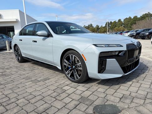 Certified 2024 BMW 760i xDrive w/ Executive Package image 7