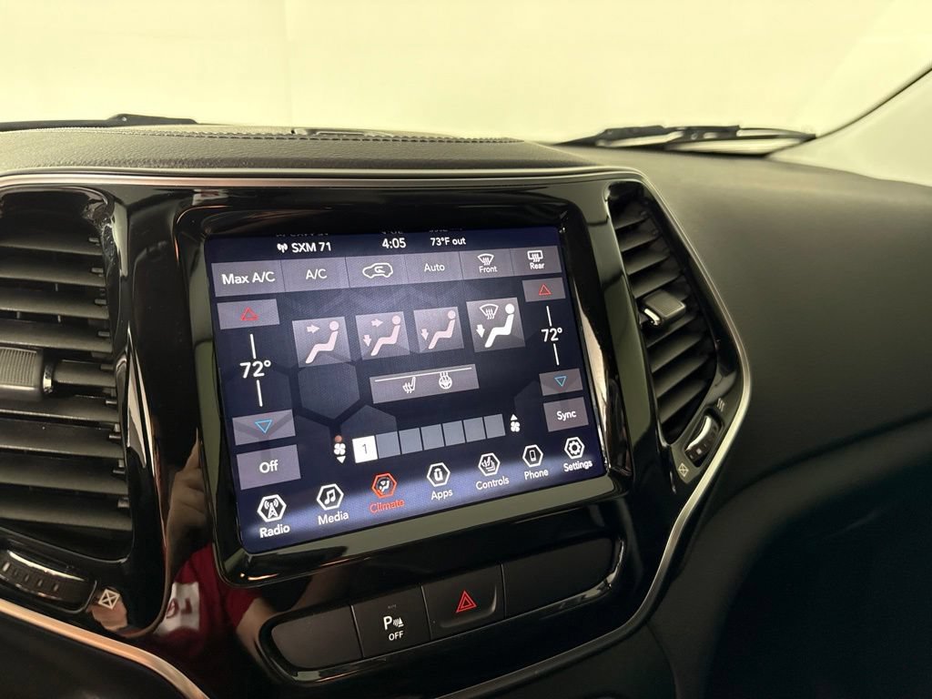 Used 2019 Jeep Cherokee Limited AWD/4WD image 18