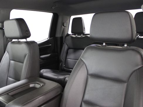 Used 2024 GMC Sierra 1500 SLT image 5