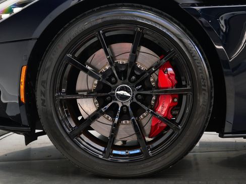 Used 2023 Aston Martin DB11 Coupe RWD image 10