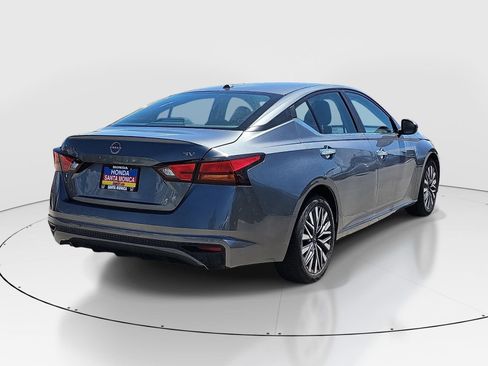 Used 2023 Nissan Altima 2.5 SV image 5