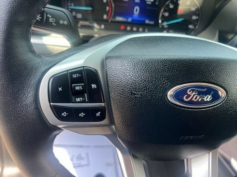 Used 2024 Ford Explorer XLT w/ Equipment Group 202A AWD/4WD image 27
