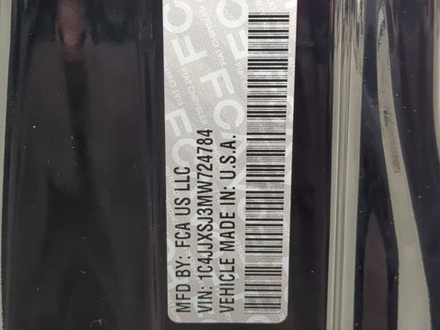 Used 2021 Jeep Wrangler Unlimited Rubicon w/ Trailer Tow Package image 23