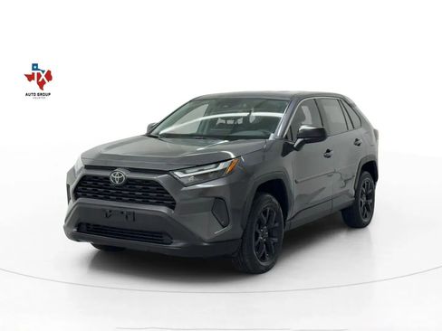 Used 2023 Toyota RAV4 LE image 5