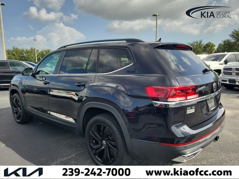Used 2022 Volkswagen Atlas SE w/ Panoramic Sunroof Package FWD image 6