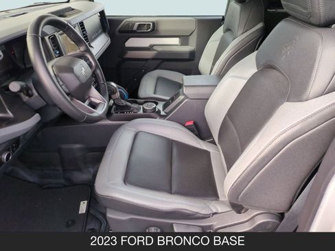 Used 2023 Ford Bronco Black Diamond image 14