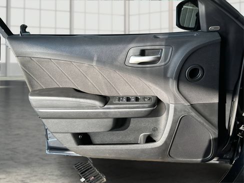 Used 2018 Dodge Charger R/T RWD image 19