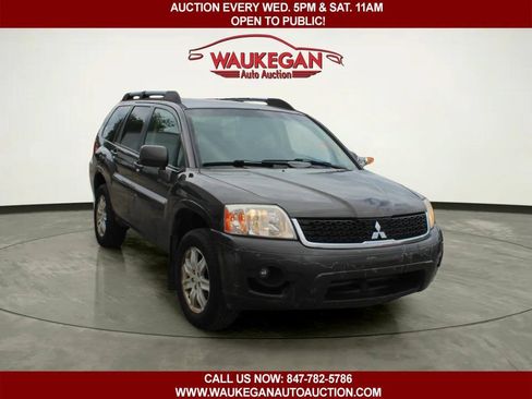 Used 2010 Mitsubishi Endeavor LS AWD/4WD image 3