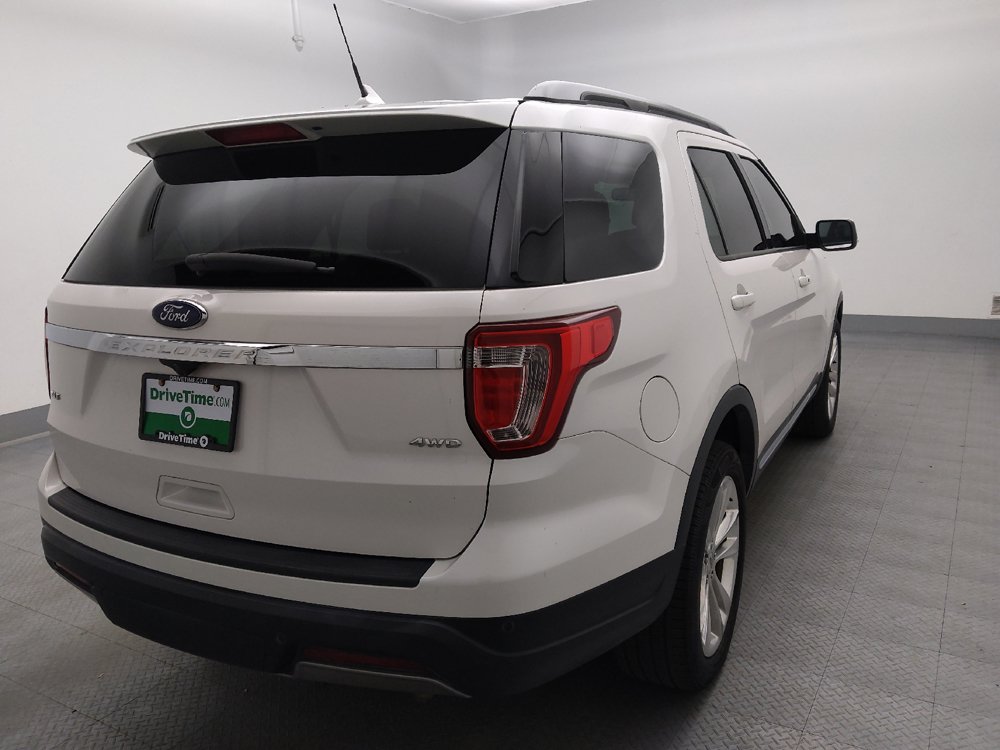 Used 2019 Ford Explorer XLT w/ Equipment Group 202A AWD/4WD image 7