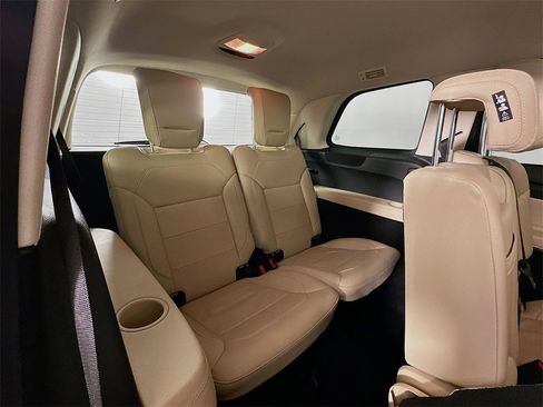 Certified 2019 Mercedes-Benz GLS 550 4MATIC image 28