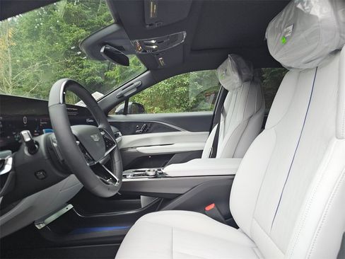 New 2026 Cadillac Lyriq Sport image 23