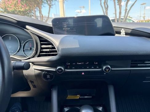 Used 2024 MAZDA MAZDA3 s FWD image 3