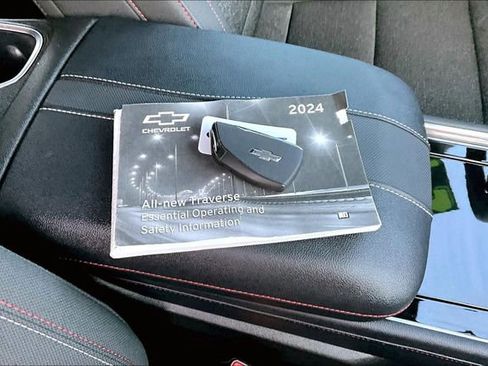 Certified 2024 Chevrolet Traverse Z71 image 10