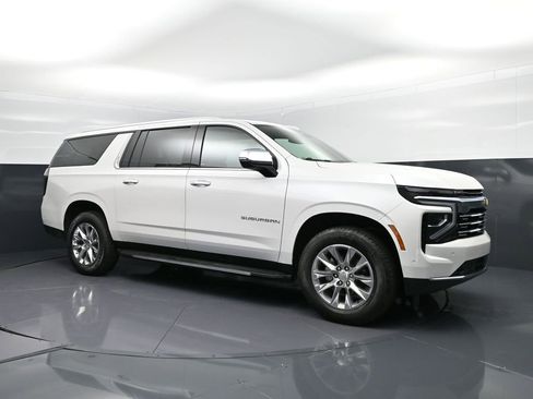 New 2025 Chevrolet Suburban Premier image 9