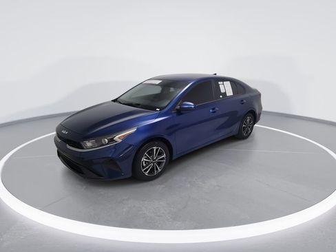 Certified 2024 Kia Forte LXS FWD image 6