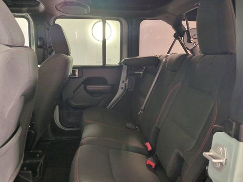 Used 2023 Jeep Wrangler Unlimited Rubicon w/ Cold Weather Group image 15