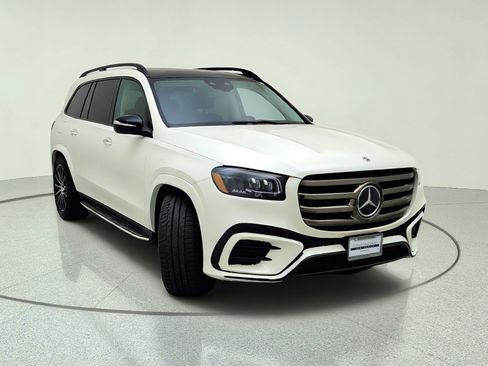 Certified 2024 Mercedes-Benz GLS 580 4MATIC image 4