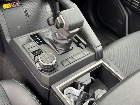 New 2026 Toyota 4Runner Limited AWD/4WD image 19
