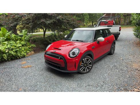 Used 2022 MINI Cooper SE FWD image 1