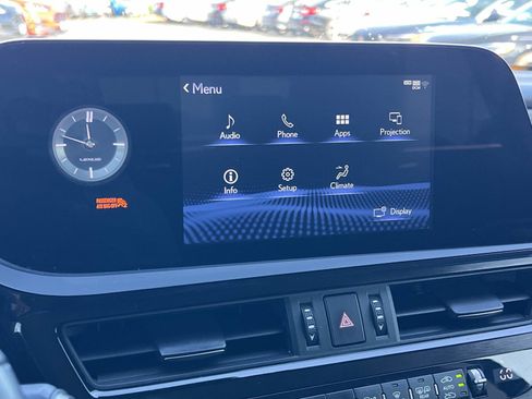 Used 2022 Lexus ES 300h w/ Premium Package image 13