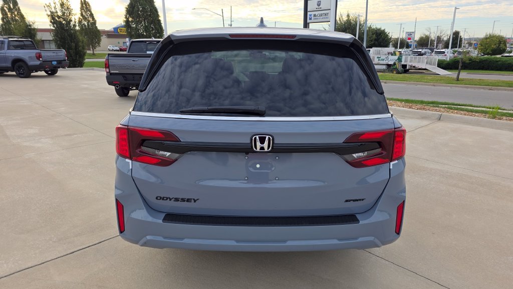 New 2027 Honda Odyssey Sport-L image 4