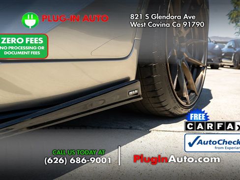 Used 2023 Lexus IS 500 w/ Accessory Package RWD image 12