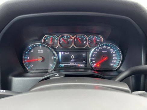 Used 2019 Chevrolet Silverado 1500 LT image 11