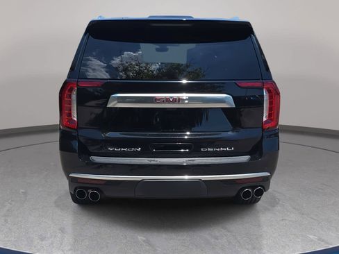 Used 2021 GMC Yukon XL Denali w/ Denali Premium Package AWD/4WD image 6