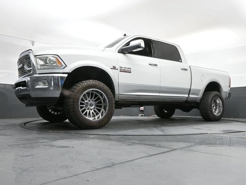 Used 2016 RAM 2500 Laramie AWD/4WD image 45