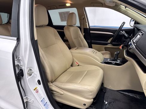 Used 2015 Toyota Highlander Plus image 26