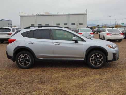 Used 2019 Subaru Crosstrek 2.0i Premium w/ Eyesight System image 3