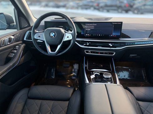 Certified 2024 BMW X7 xDrive40i w/ Premium Package image 11