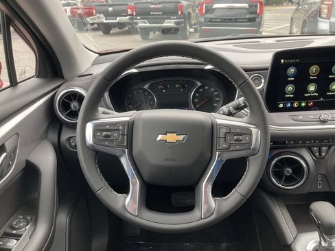 New 2025 Chevrolet Blazer LT image 13
